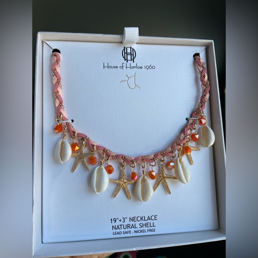 House of Harlow 1960 Seashell Necklace Natural Shell Gold Tone 19” NEW In Box